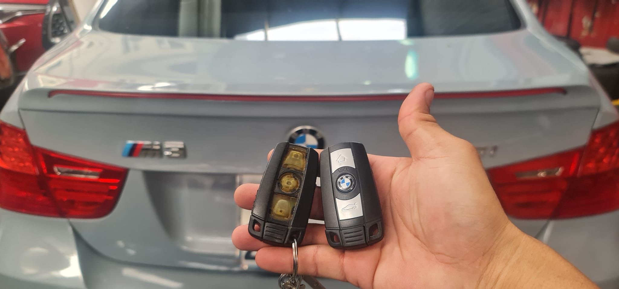làm chìa khóa ô tô BMW