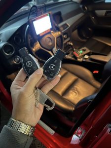 làm chìa khóa xe Mercedes
